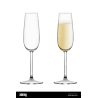 2 verres à champagne un plein, l'autre vide