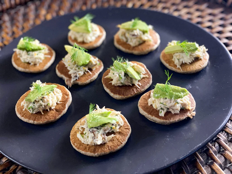 BLINIS DE SARASIN AU TARTARE D ALGUES
