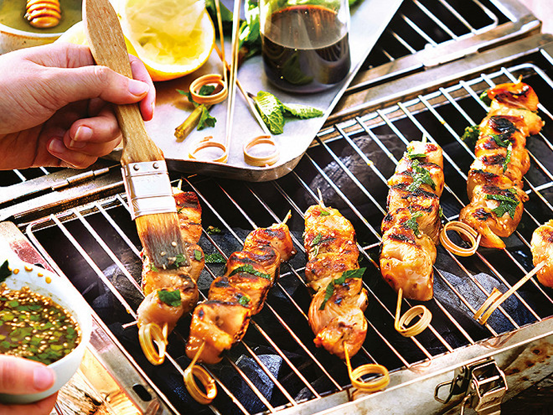 BROCHETTES DE POULET LAQUÉ