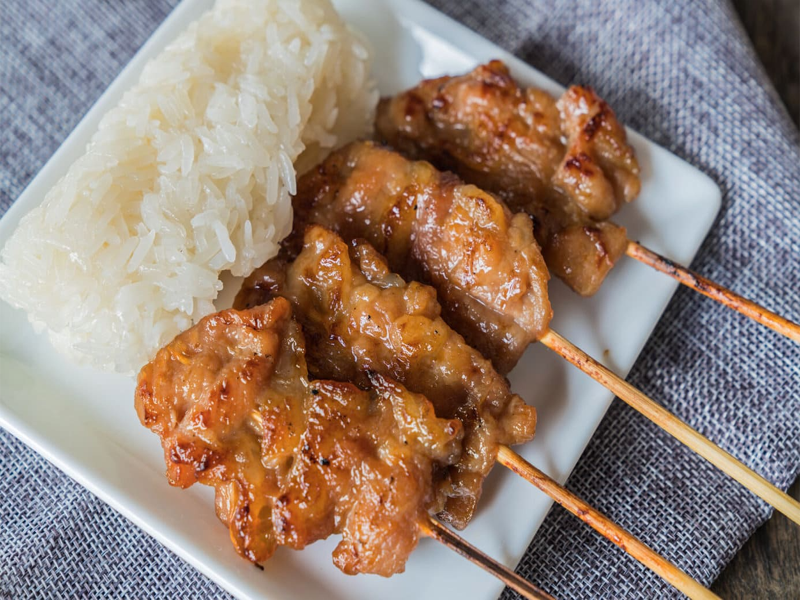 BROCHETTES MOO PING – TAPAS THAÏ À CROQUER