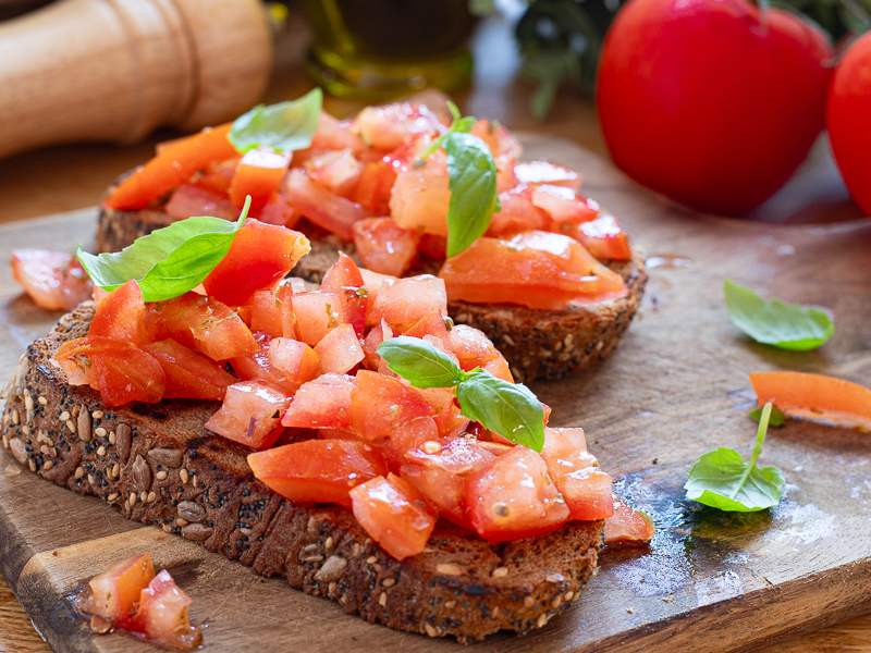 Bruschette Pomodoro & Basilico