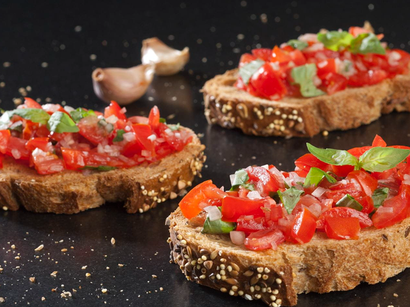 Bruschetta ail & tomate râpée