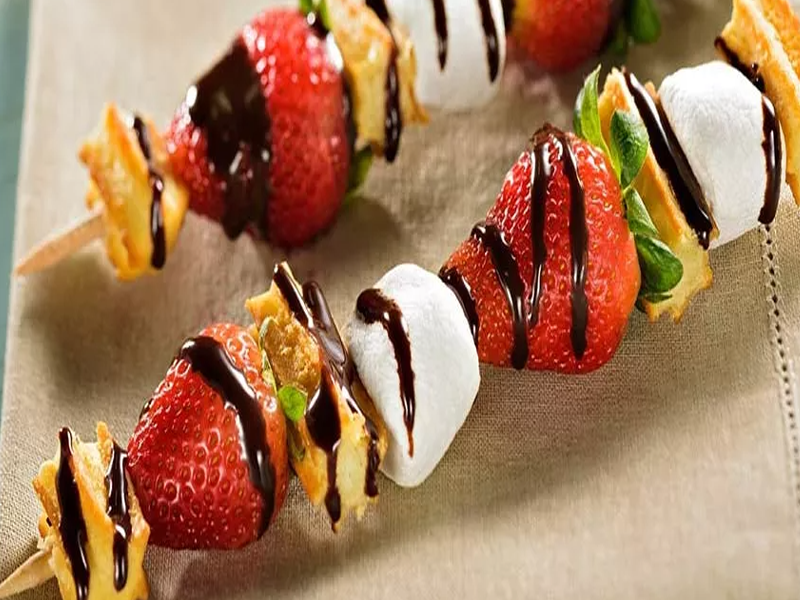 Brochette Fraise – Guimauve – Chocolat fondu