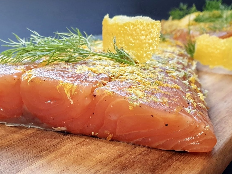 SAUMON MARINE AU SUCRE ET AU SEL