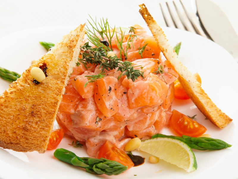 SAUMON À L’HUILE DE HOMARD